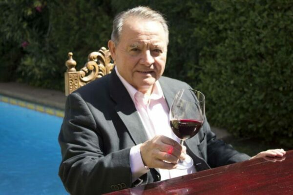 Héctor Vergara the Master Sommelier designed our wine menu.