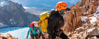 People hiking the Fitz Roy in El Chaltén.